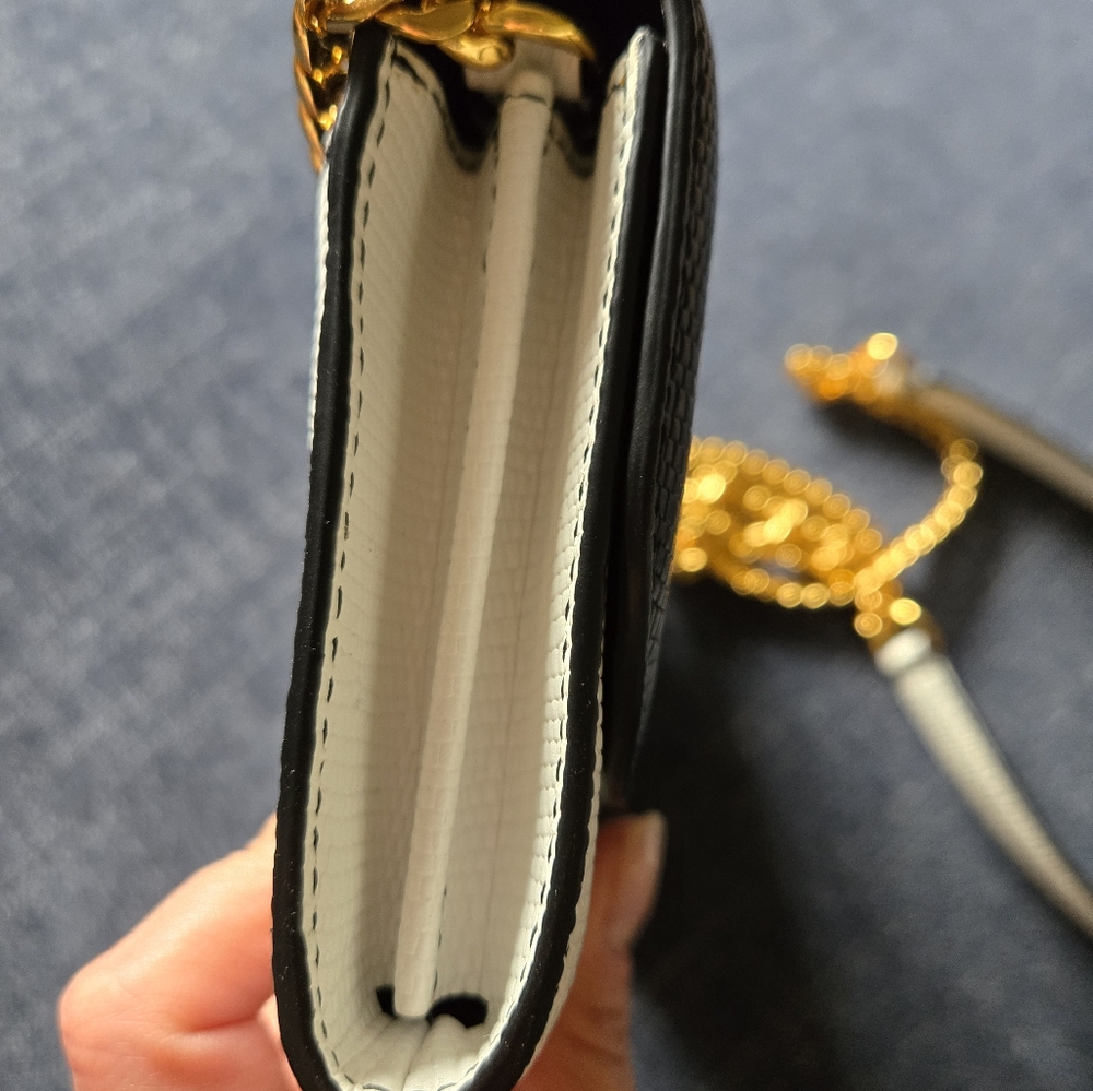 Marc Jacobs Black and Cream Crossbody Bag with Gold Chain - Picture 7 of 8